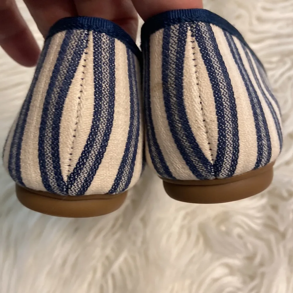 Violet & Red Flats Shoes size 8M BNWOT color navy blue with white - Image 12