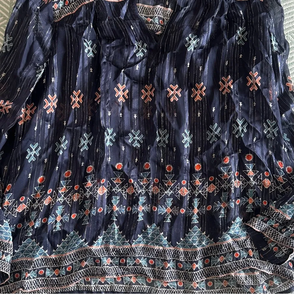 Joie Sendoa Metallic Silk Geometric Print Blouse In Navy - Image 5