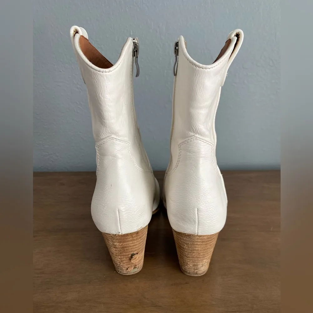 Beast Fashion  Women’s White Cowgirl Boots with silver accent toe. Size 10 - Image 2