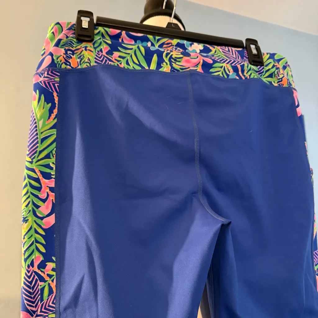 Lilly Pulitzer Weekender Midi Borealis Blue How You Like Me Prowl XL Leggings - Image 3