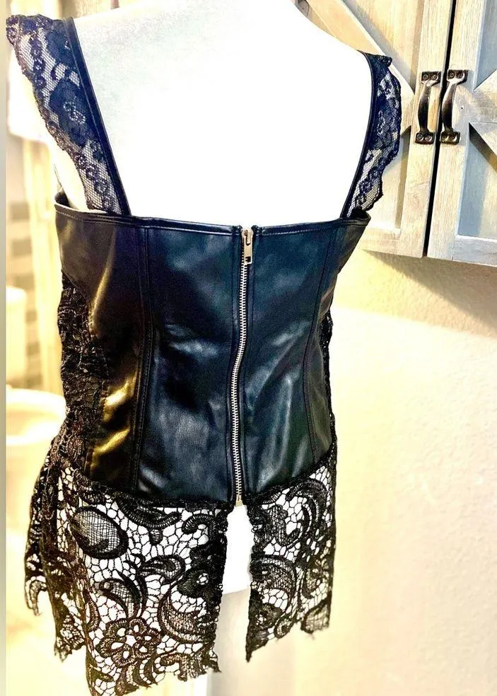 NWOT Faux Leather Black Corset w/ Lace at the Bottom & Shoulder Straps Size:2XL Size 2X - Image 7