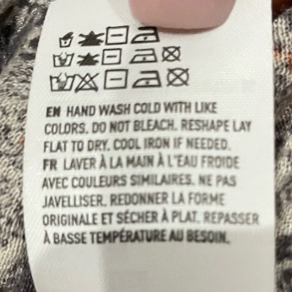 American Eagle Outfitters floral cold shoulder crop top / XS / EUC - Image 10