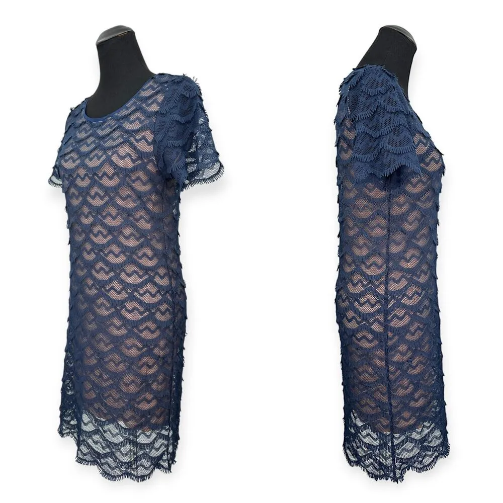 Sanctuary | Medium | Navy Blue Eyelash Lace Nude Lined Short Sleeve Shift Dress - Image 2