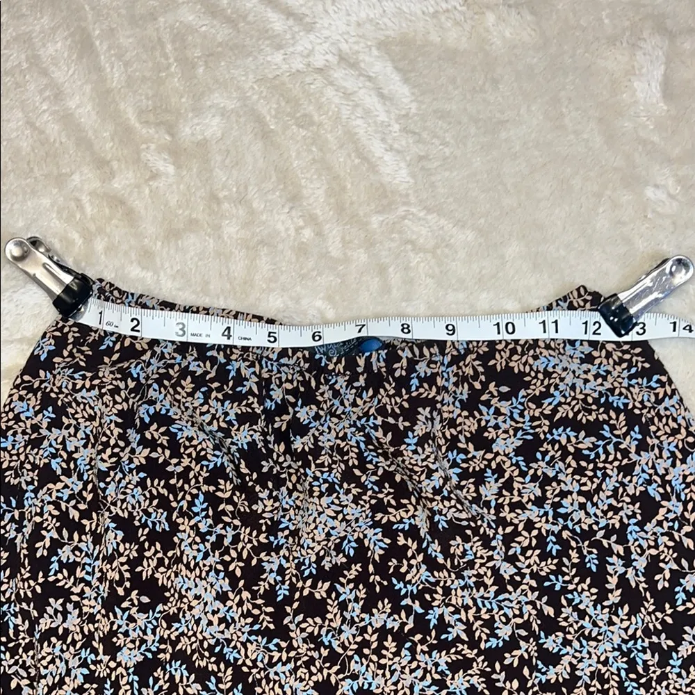 Twyla Blu‎ Floral Black and White Skirt Size undefined - Image 5