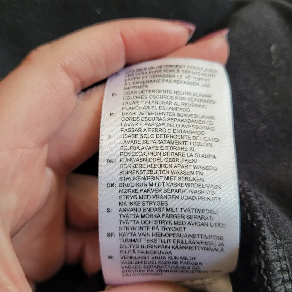 Adidas Black and White Logo Sweatshirt - Image 6