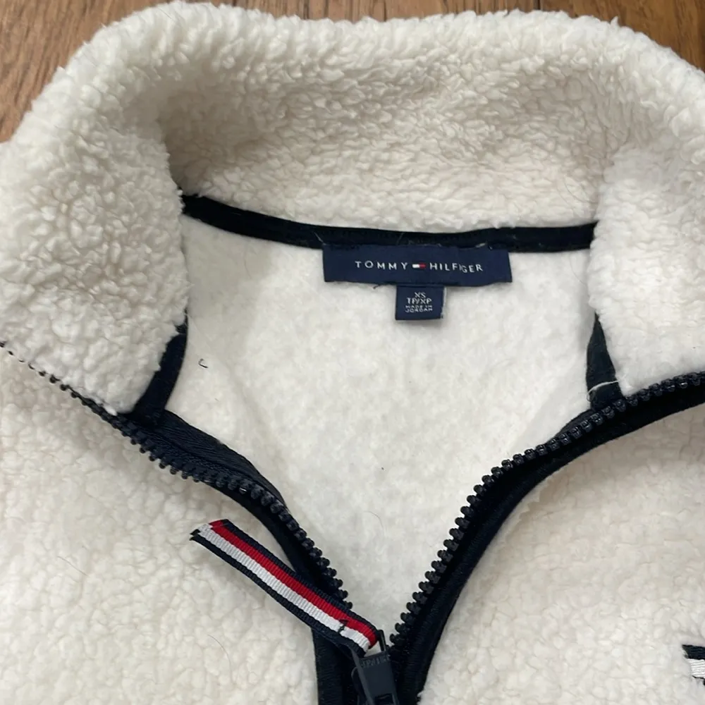 Tommy Hilfiger White Sherpa Zip Pullover with pockets size XS - Image 3