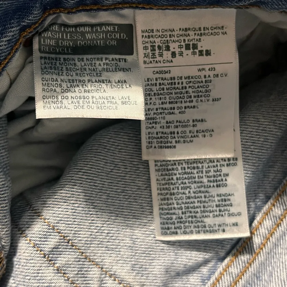 Levi 501® Original Cropped Women's Jeans. Blue Size 27 - Image 5