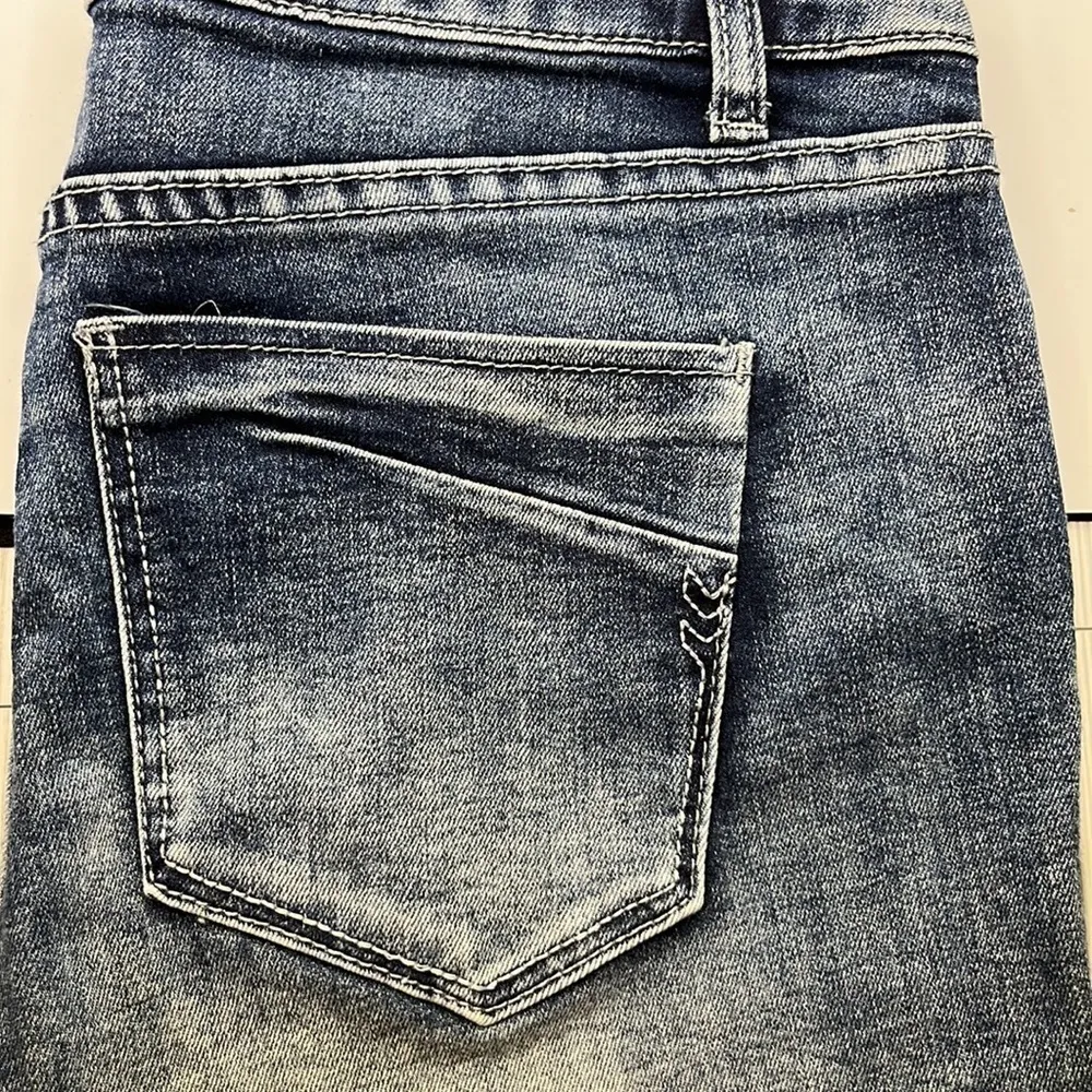 Ban-Jara Shorts Mid Rise Size 28 - Image 11