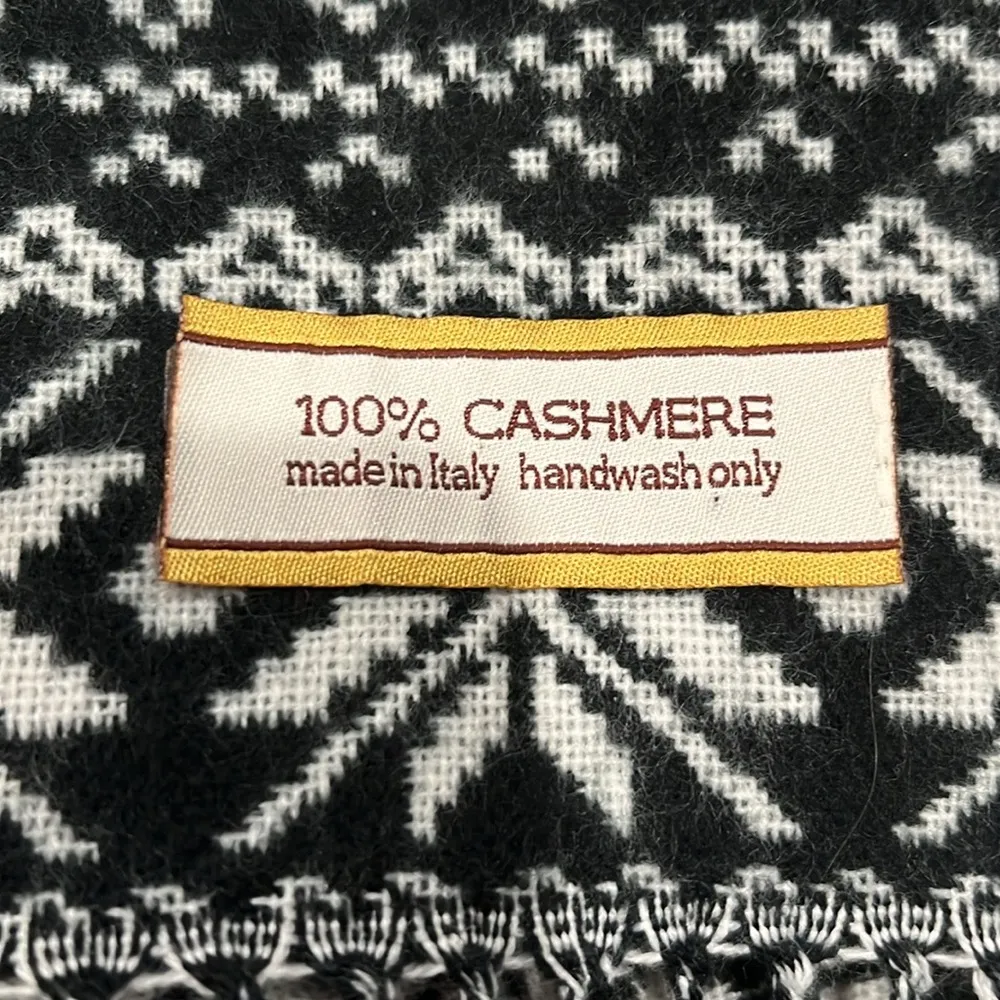 100% Cashmere Made in Italy Snowflakes Double Sided Print Scarf Neck Warmer OS Black - Image 6