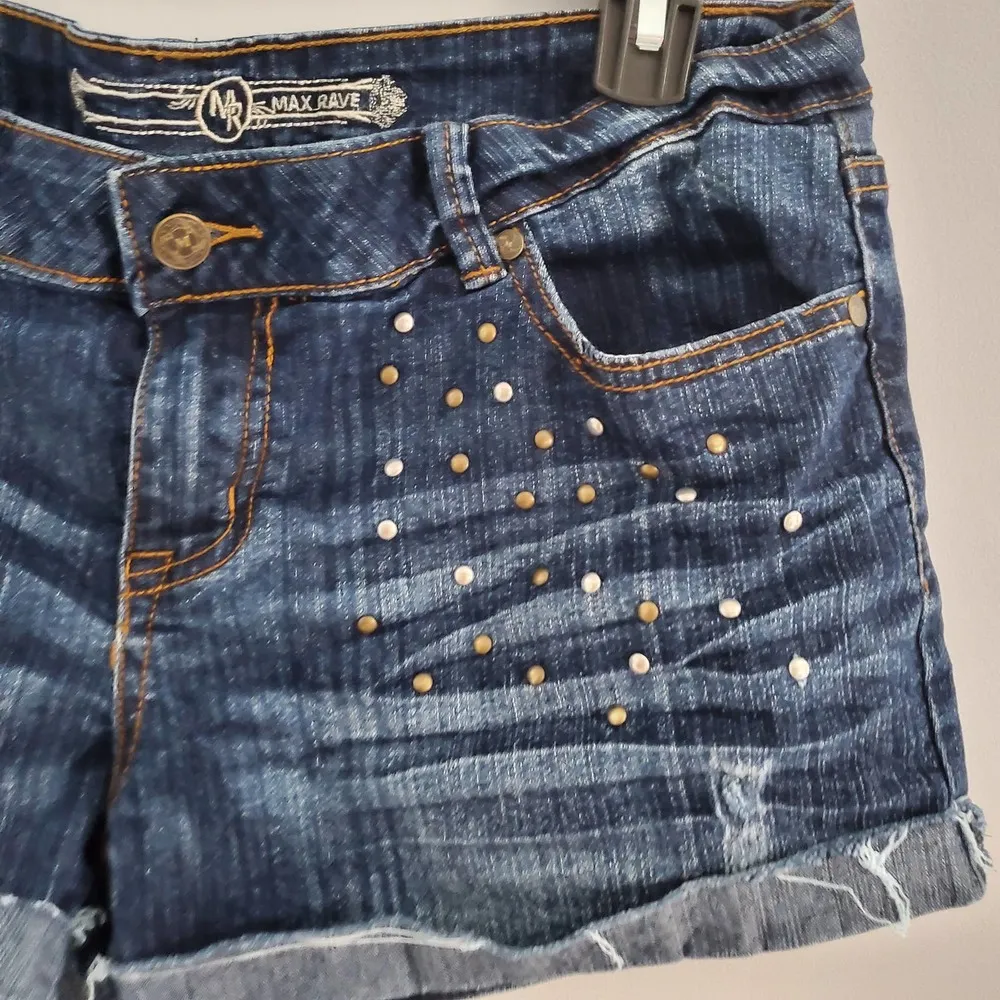 Max Rave Blue Distressed Grommet Accent Short Jean Shorts Size Junior 13 - Image 3