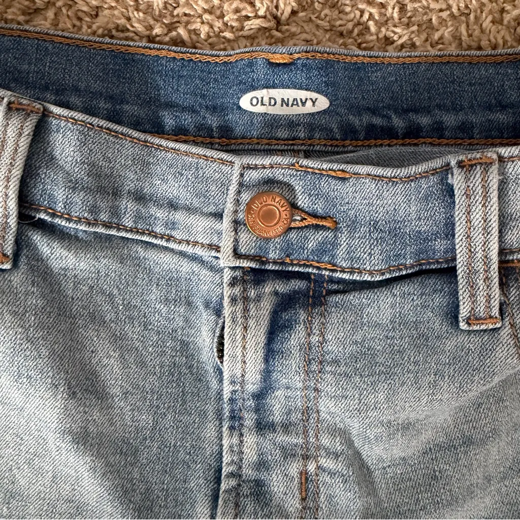 Old Navy Light Blue Jean Shorts - Image 3