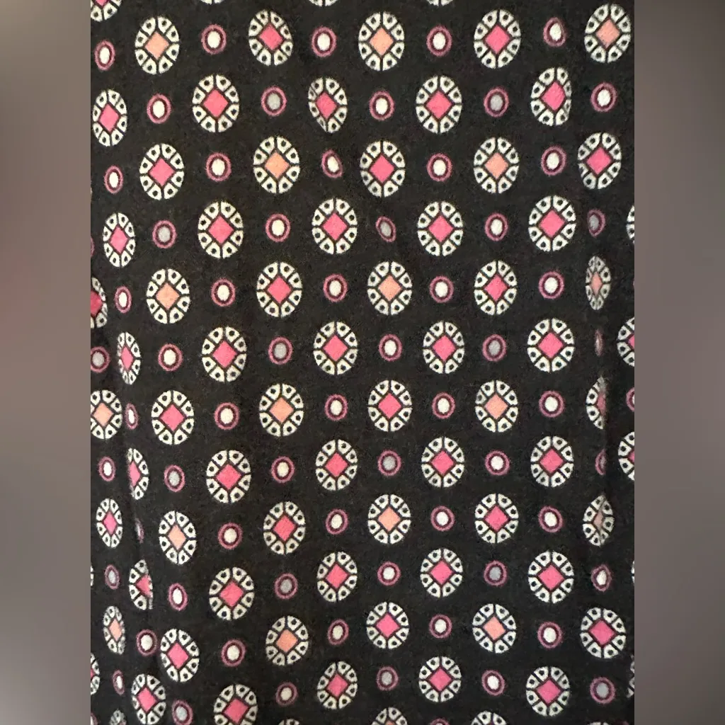 VS Victoria’s Secret Black and Pink Patterned Pajama Top Women’s Sz Small - Image 8