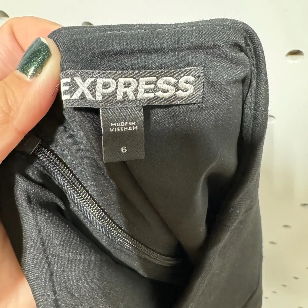 Express Black Pencil Skirt Size 6 - Image 3