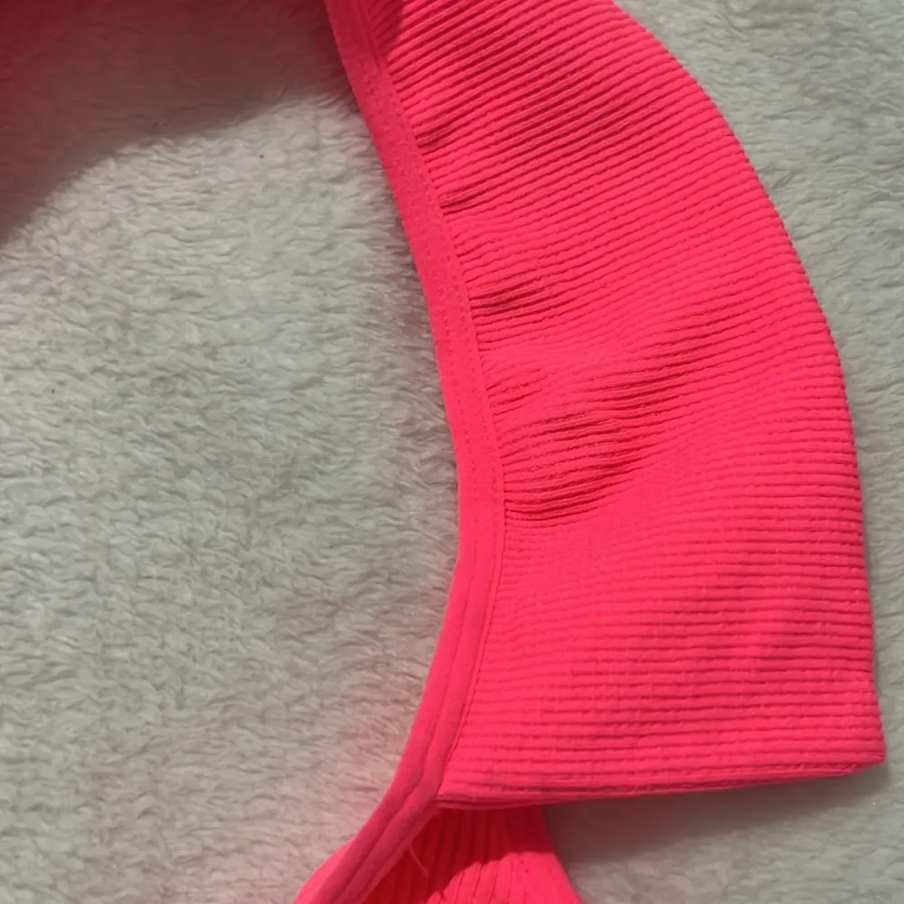 New Urban Outfitters Out From Under Rushmore Seamless Polo Bra Top Neon Pink XS - Image 4