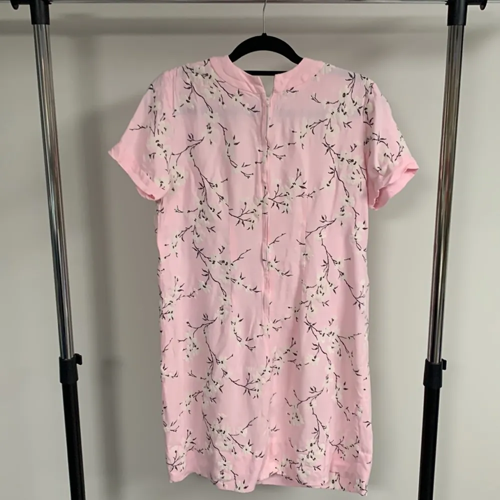 Vintage 1950’s Light Pink with White Flocked Flowers Dress Size M Size M - Image 3