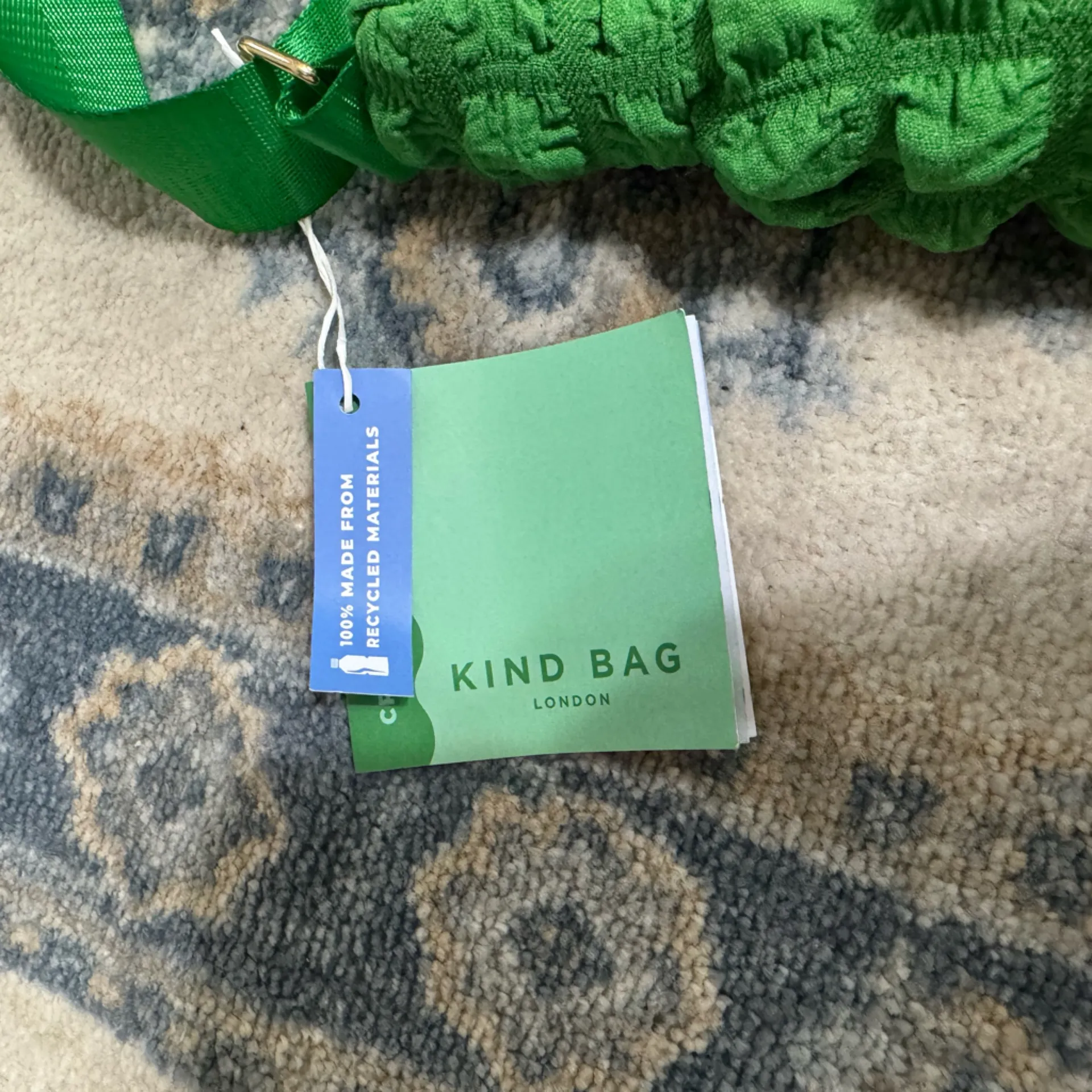 Kind Bag London Puff Crossbody Bag Green - Image 7