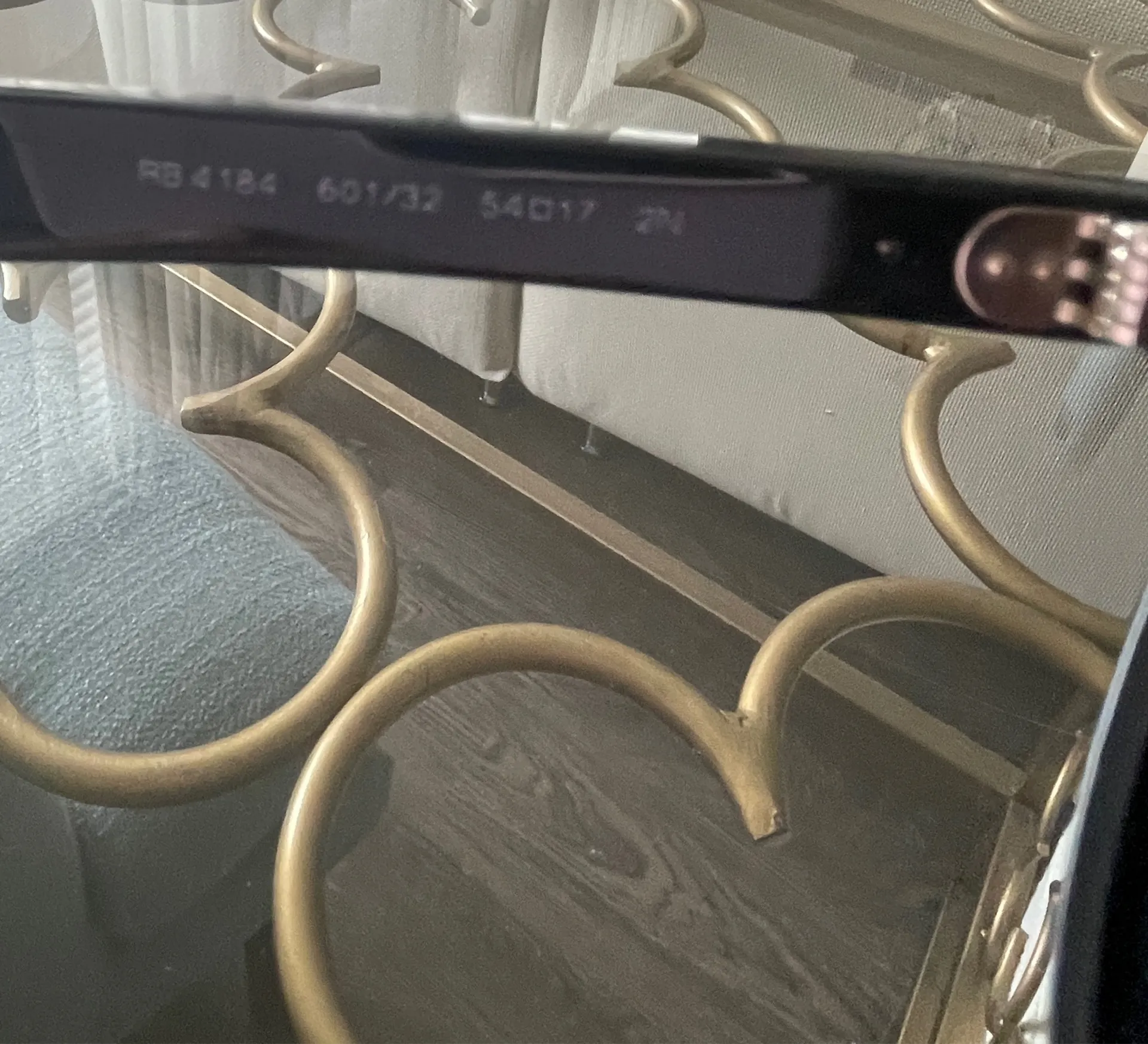 Ray-Ban Wayfarer Sunglasses Black - Image 5