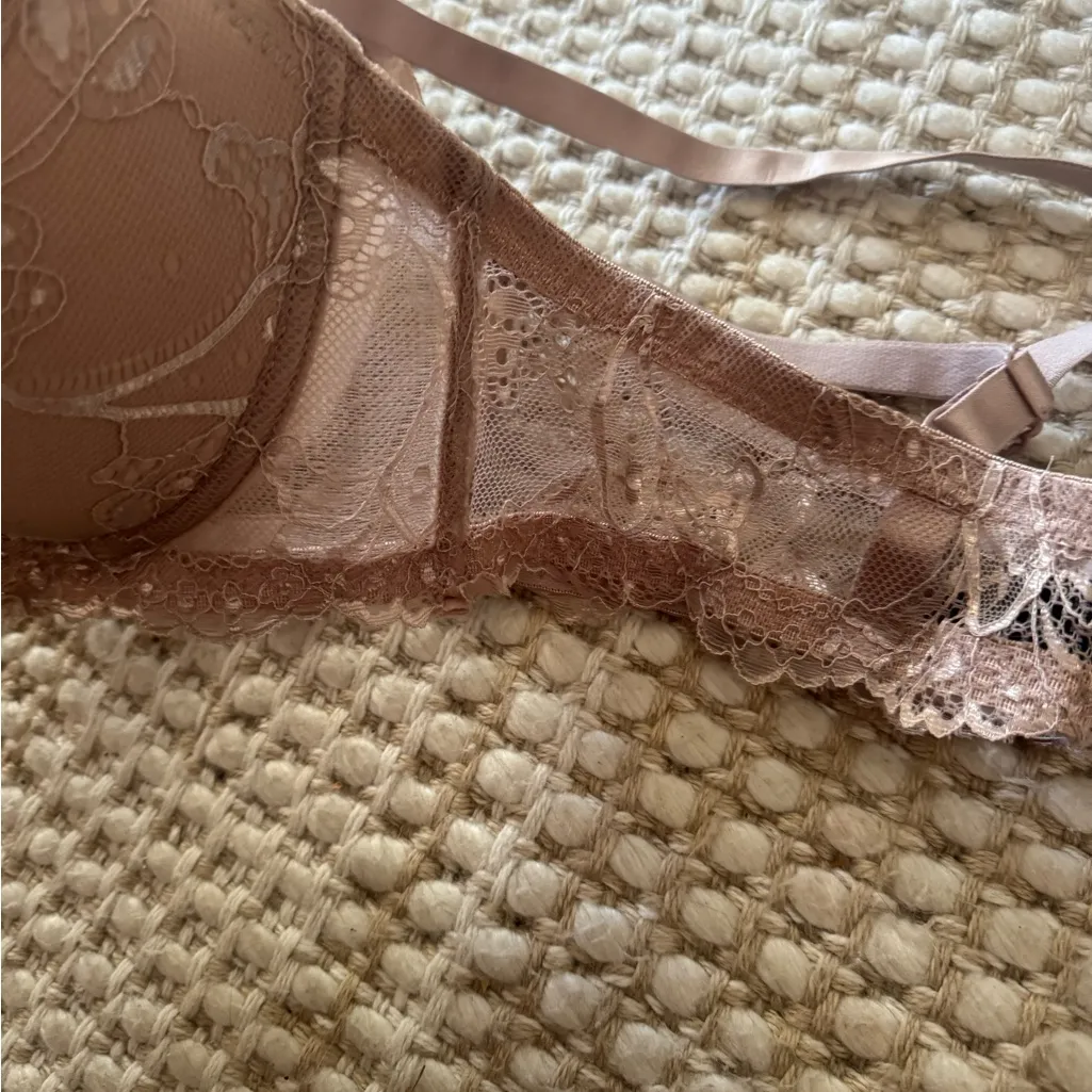 Rene Rofe Lace Underwire Bra - Image 8