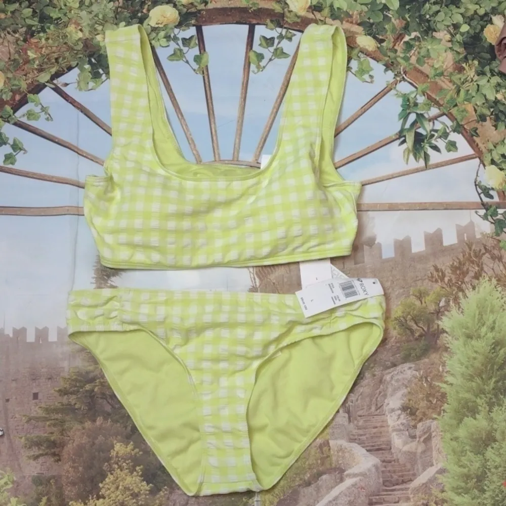 Roxy  beautiful sun bikini set size Med/ large - Image 5