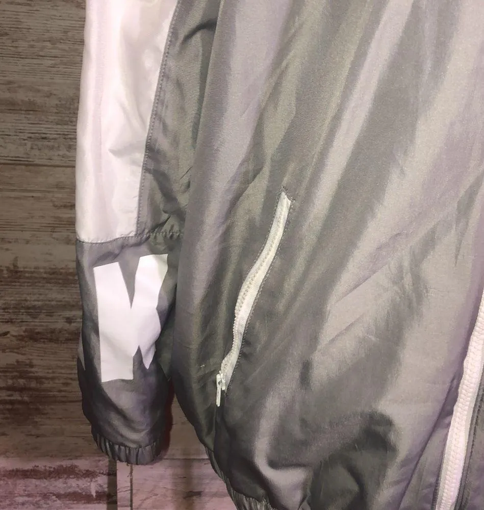 PINK Victoria’s Secret wind break jacket size M-L light weight white/gray active - Image 4