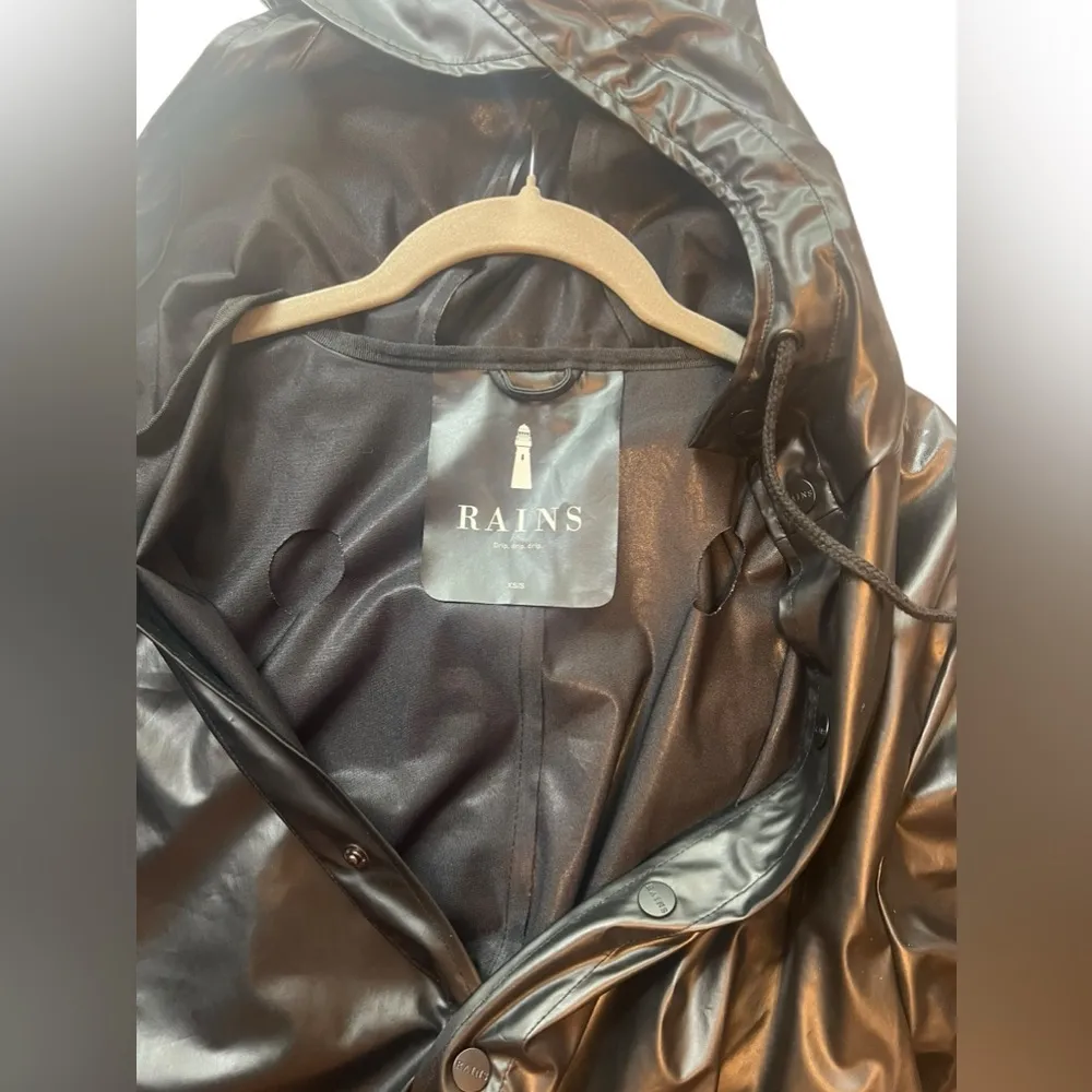 RAINS The Jacket Windbreaker Black - Image 11