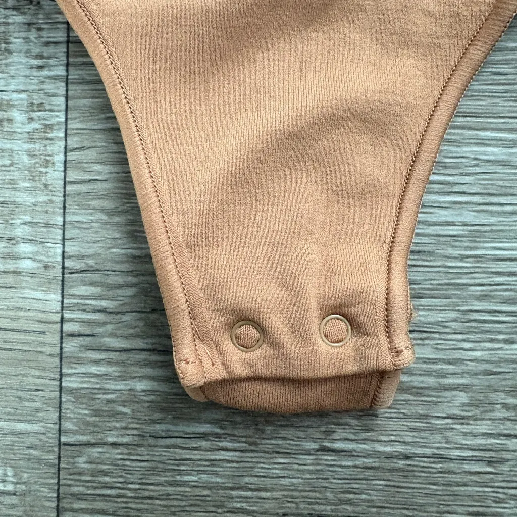 SKIMS NWOT  Raw Edge Hem Thong Body Suit - Image 6