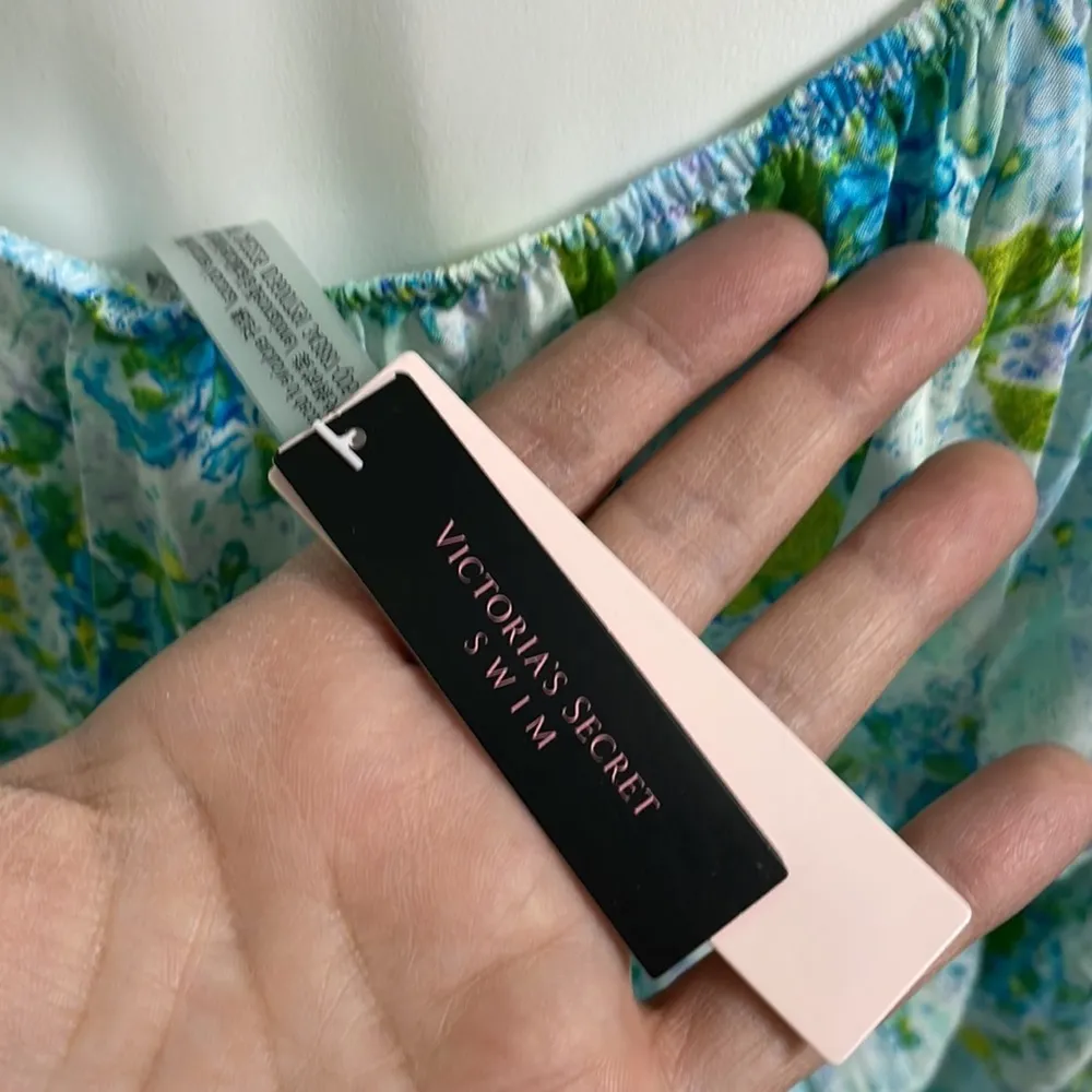 VICTORIA'S SECRET
Hanalei Romper - Image 7