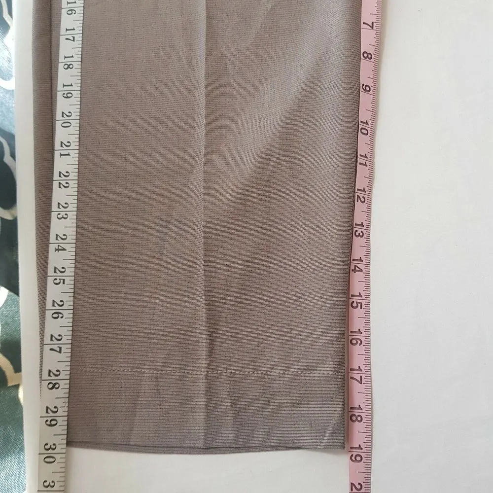 Avenue Women’s Capris Pants Size 10 Petite Crop  Classic Fit Business - Image 11