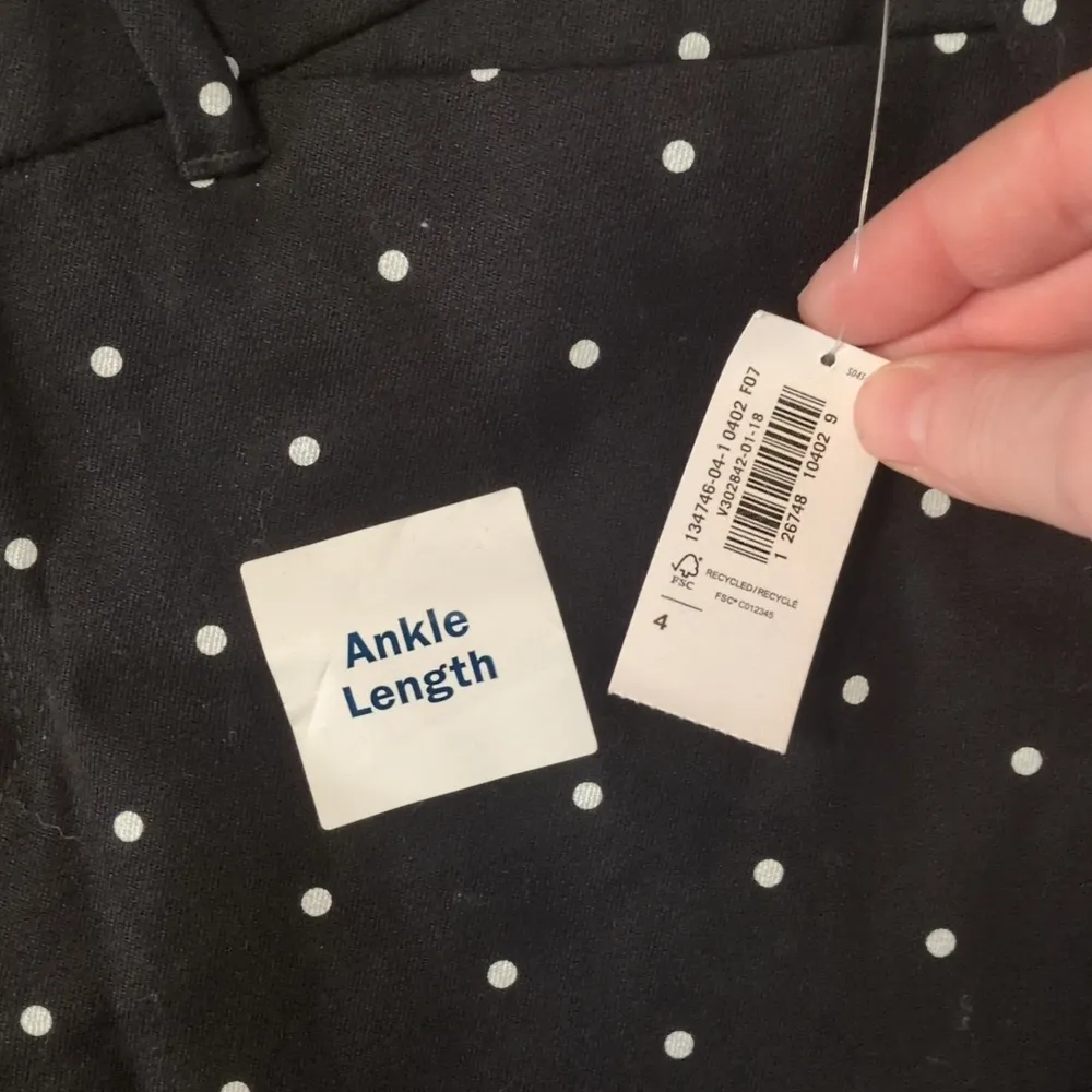 Old Navy  black polka dot ankle length pants size 4 - Image 2
