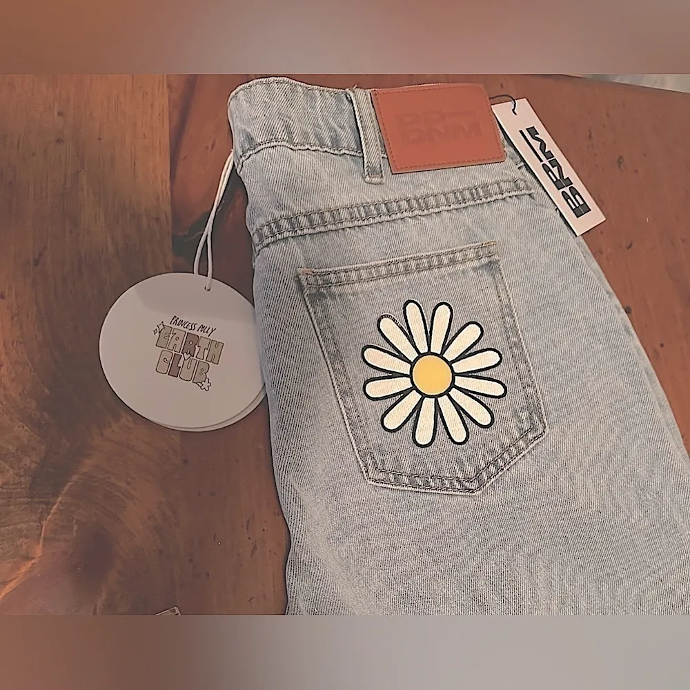 NWT    fixed price -High Rise Denim Jean Size 6 - Image 3