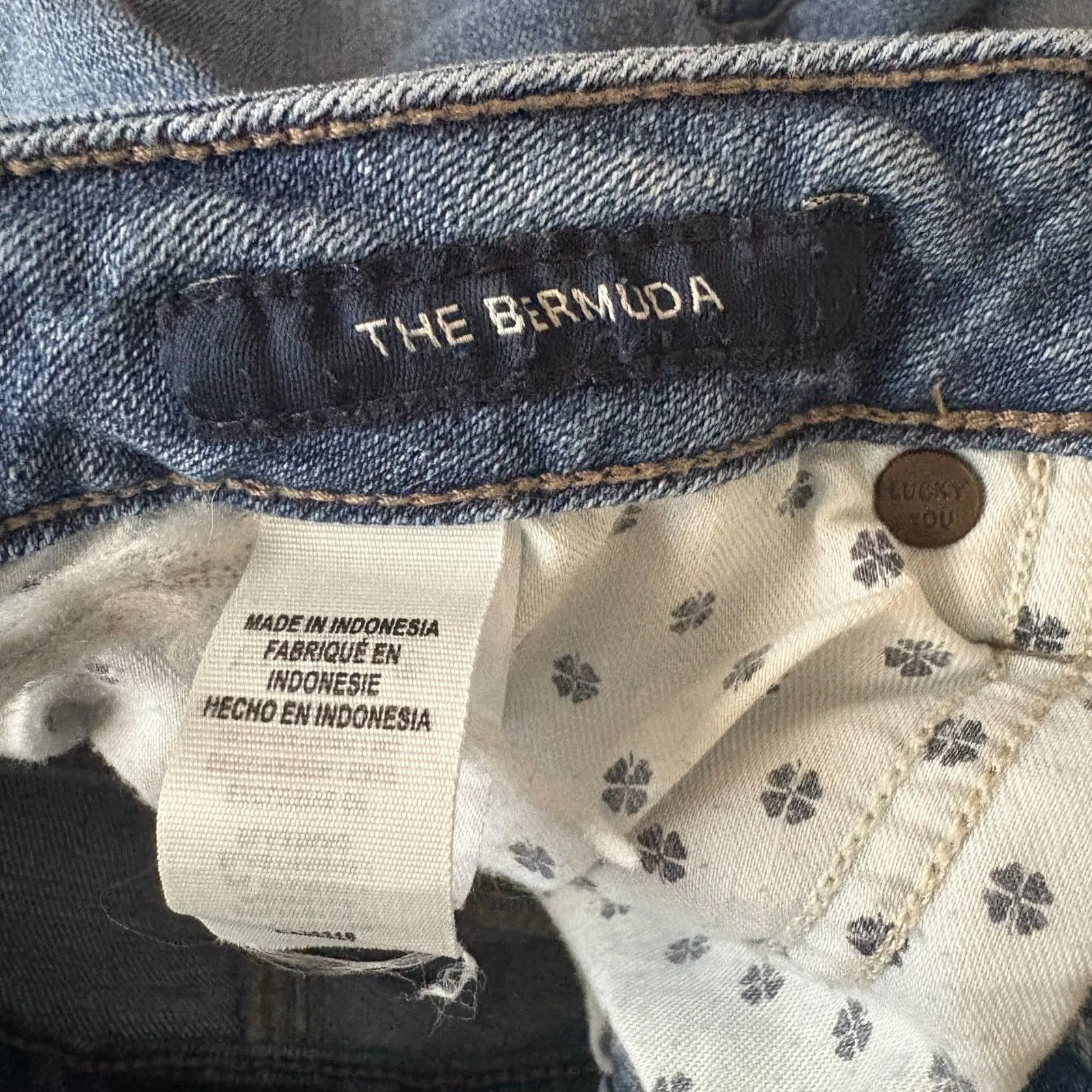 Lucky Brand The Bermuda Mid Rise Distressed Jean Shorts Blue Denim Womens Size 4 - Image 4