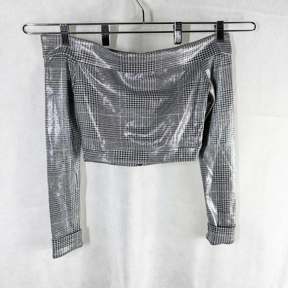 Koral Restrain Lux Off Shoulder Long Sleeve Crop Top Size Small Lavish - Image 3