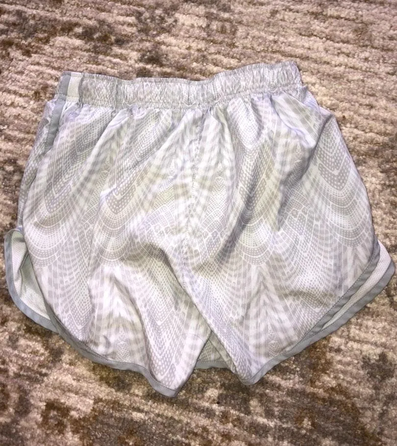 Nike Grey Patterned Running Shorts - Image 4