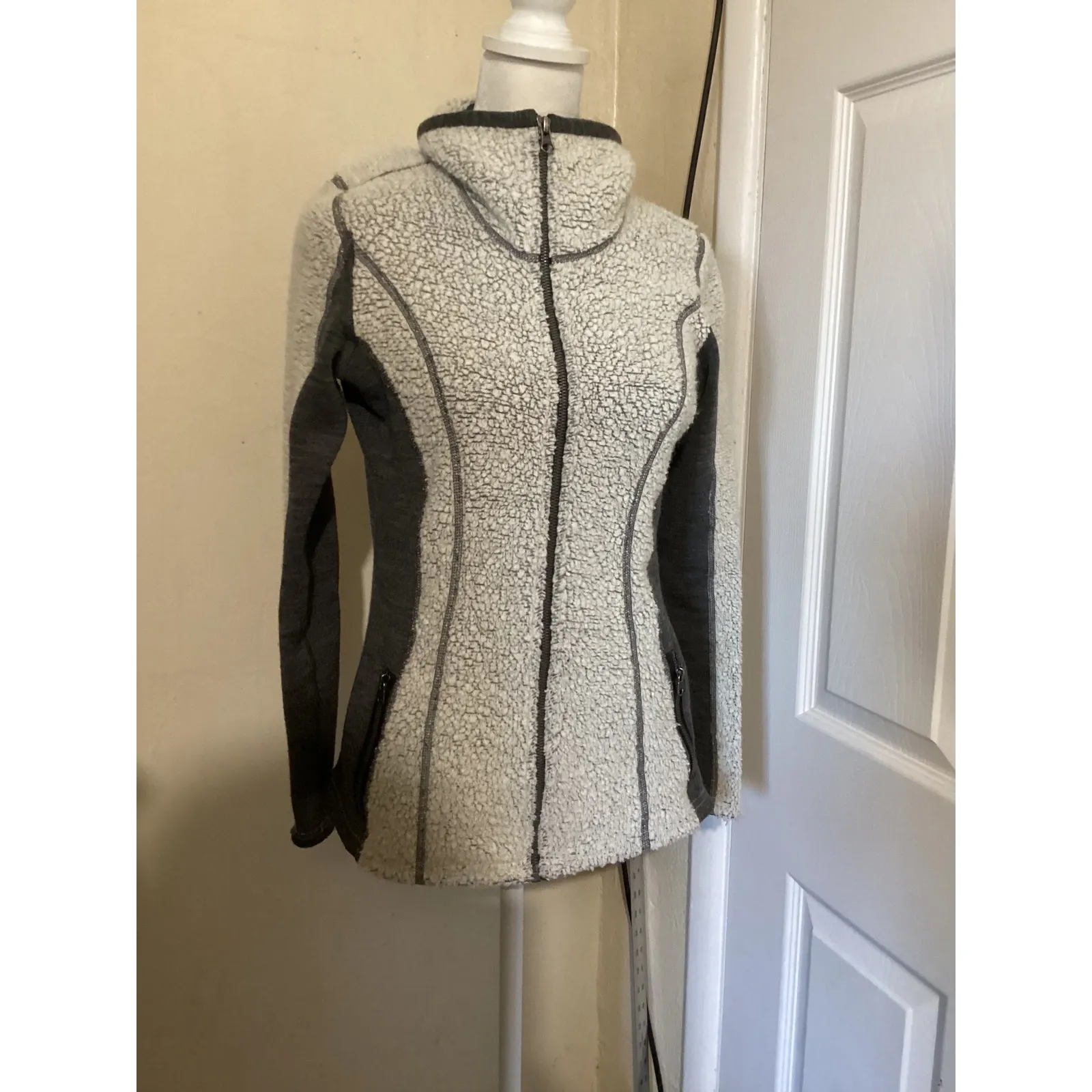 Kuhl Womens Fleece Jacket Full Zip Lightweight Outdoor Adventure Size XS - Image 2