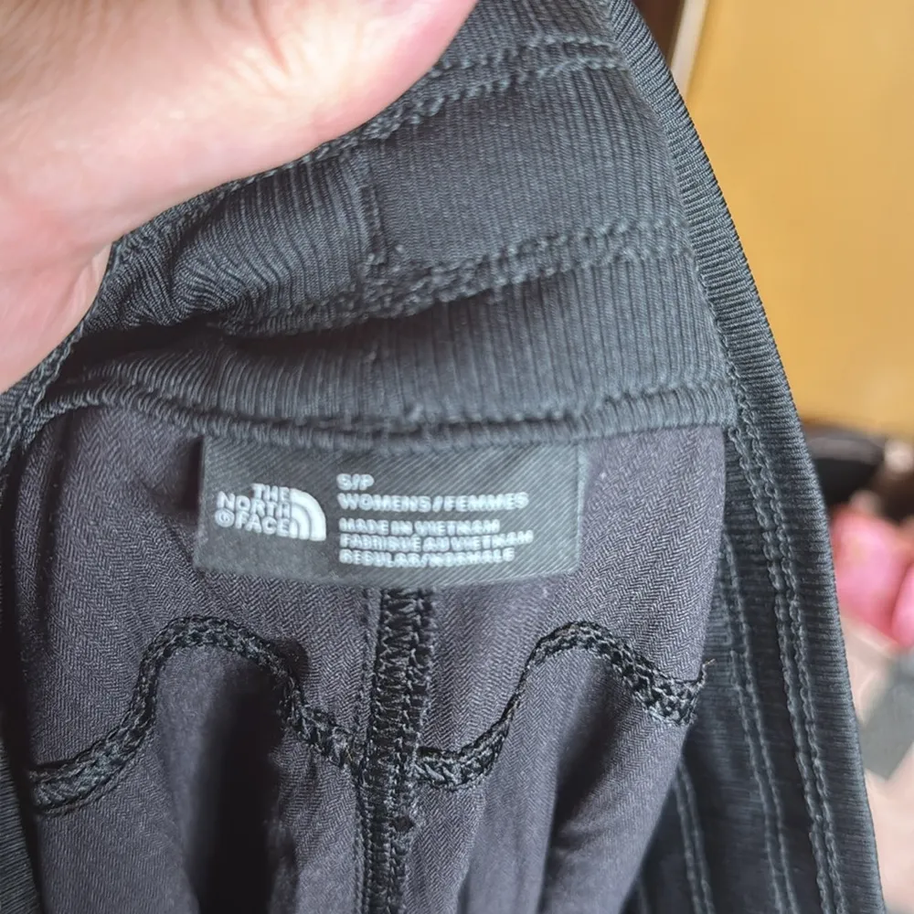 The North Face Aphrodite Motion Capri Pants Women's Black Size Small - Image 8