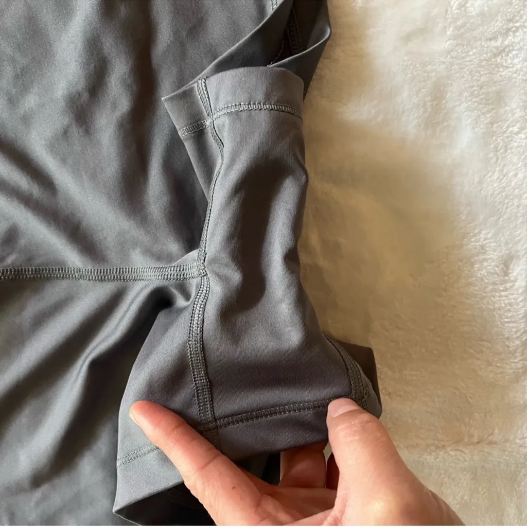 Nike Women's Athletic Gray Shorts M - Image 5