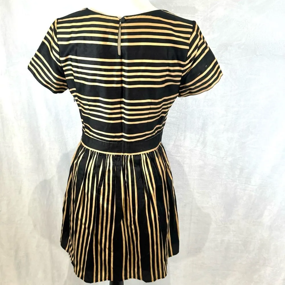I Love H81 Black and gold striped pleated dress size medium - Image 3