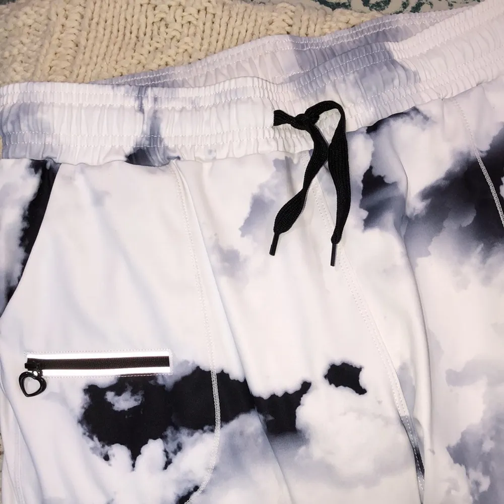 Athletic cozy jogger tie dye pants size large - Image 5