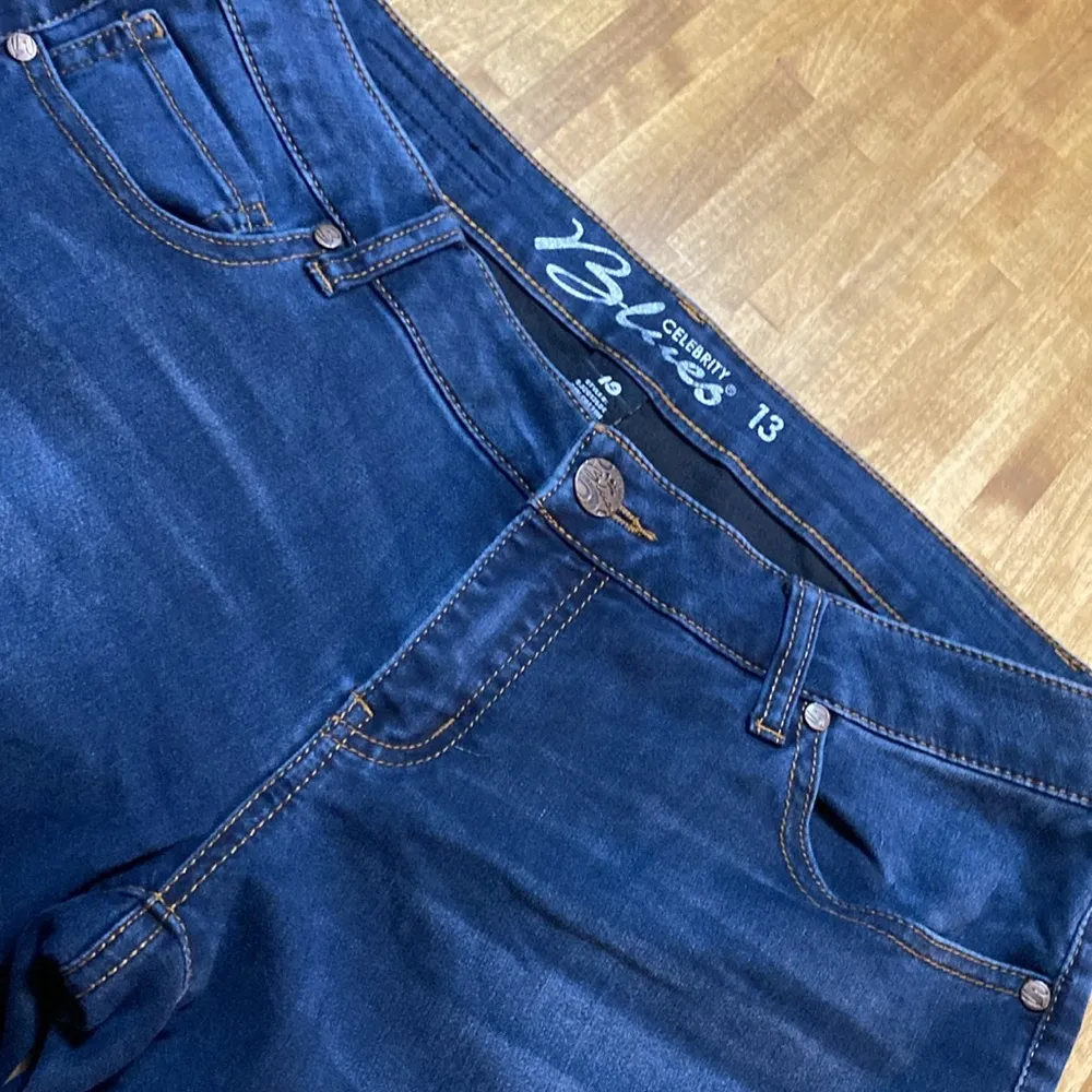 Celebrity Blues 13 Size 32 - Image 4