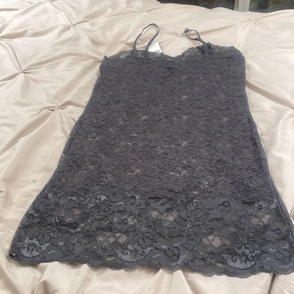 Grey lace top - Image 2