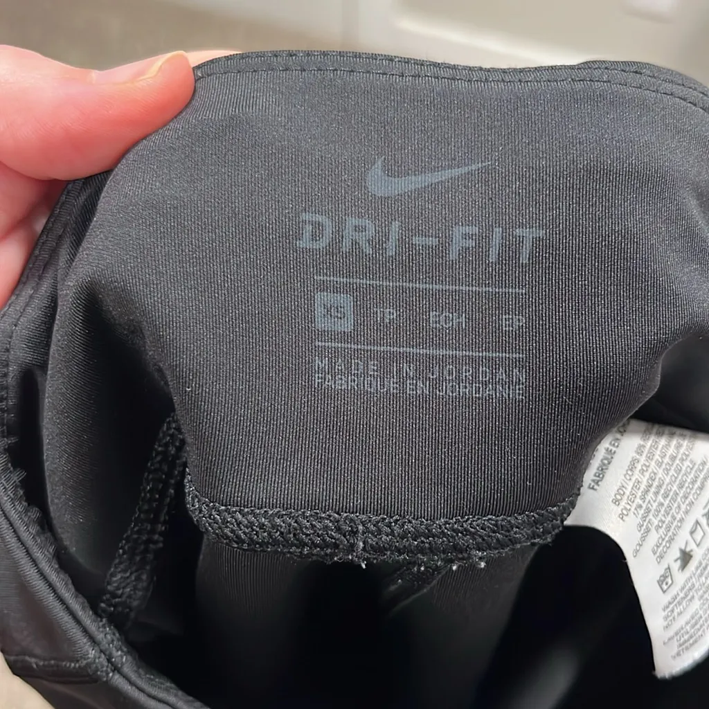 Nike Dri Fit Splatter Dot Leggings Size XS - Image 6