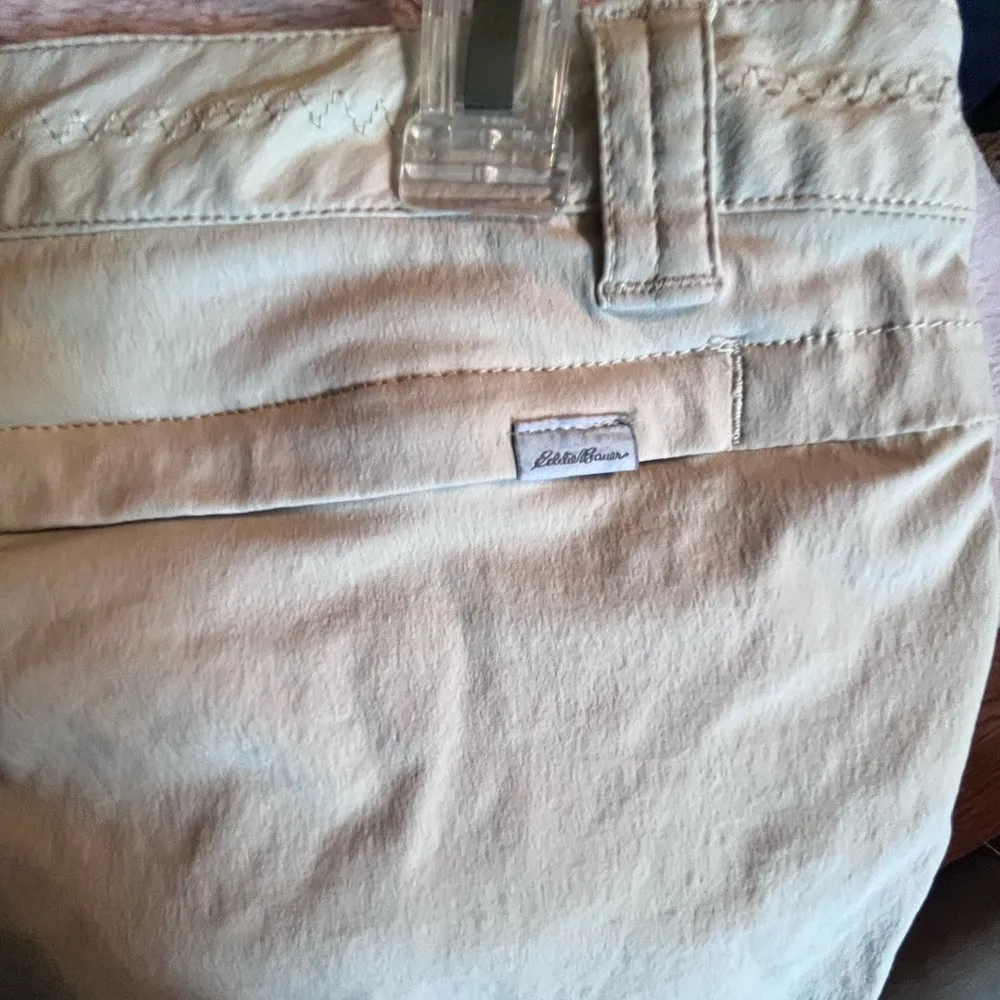 Eddie Bauer Women's Beige Bermuda Shorts - Image 3