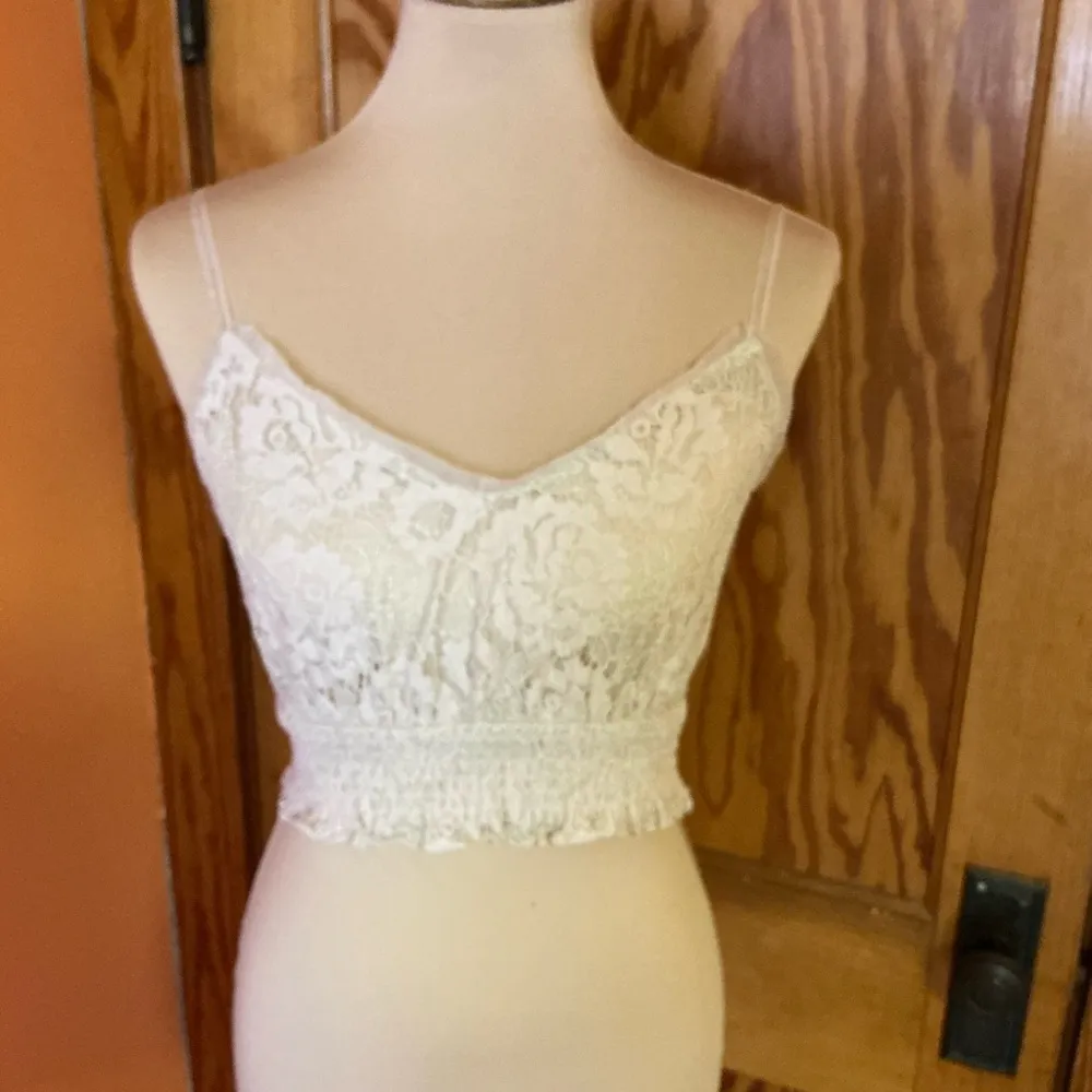 Forever 21 eggshell lace bralette - Image 5