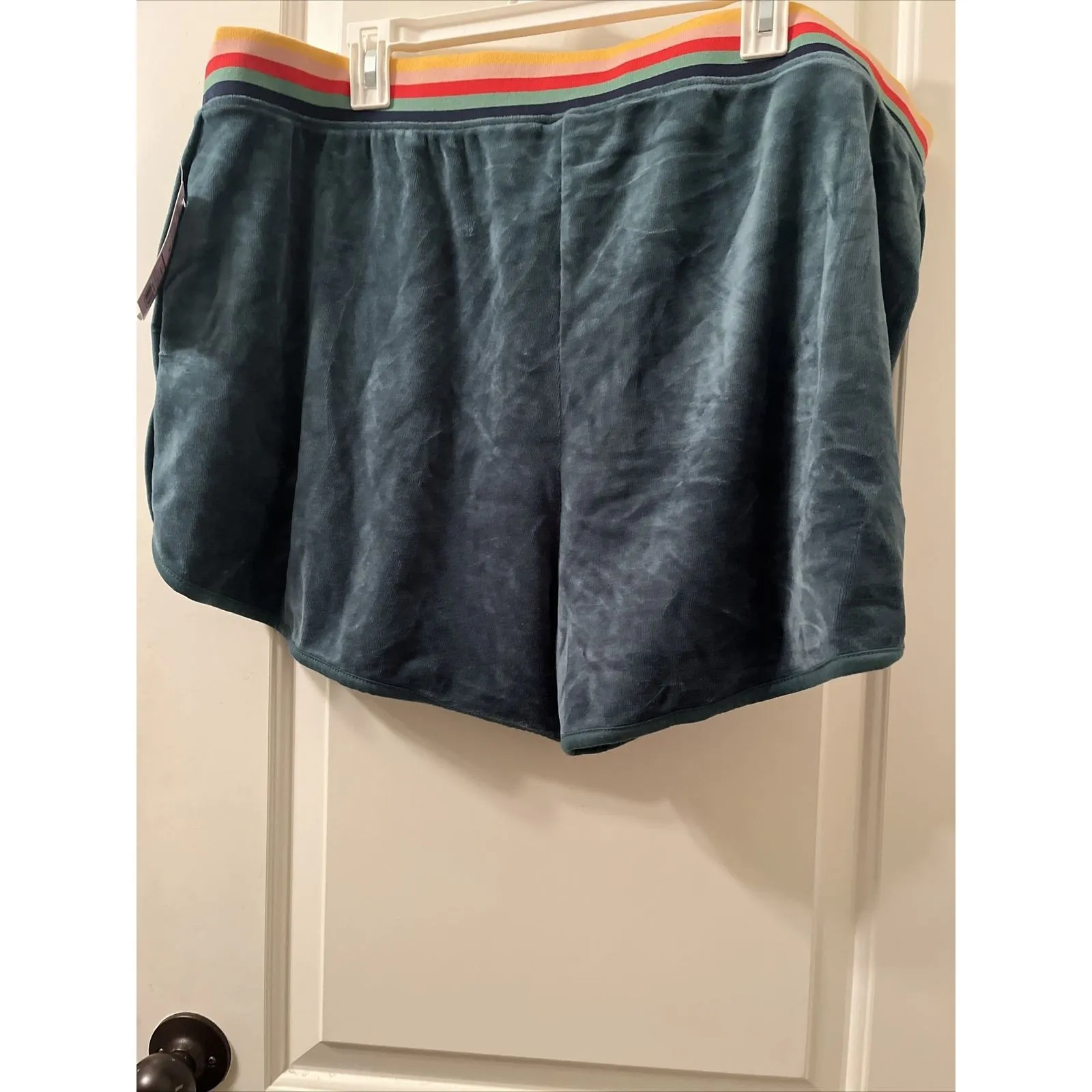 Wild Fable Green Velour Casual Retro Shorts Women's Plus Size 2X Multicolor Trim - Image 13