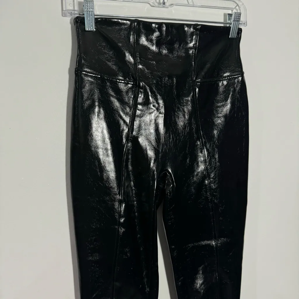 Spanx Faux Patent Leather Leggings‎ in Classic Black Size Small Tall - Image 3
