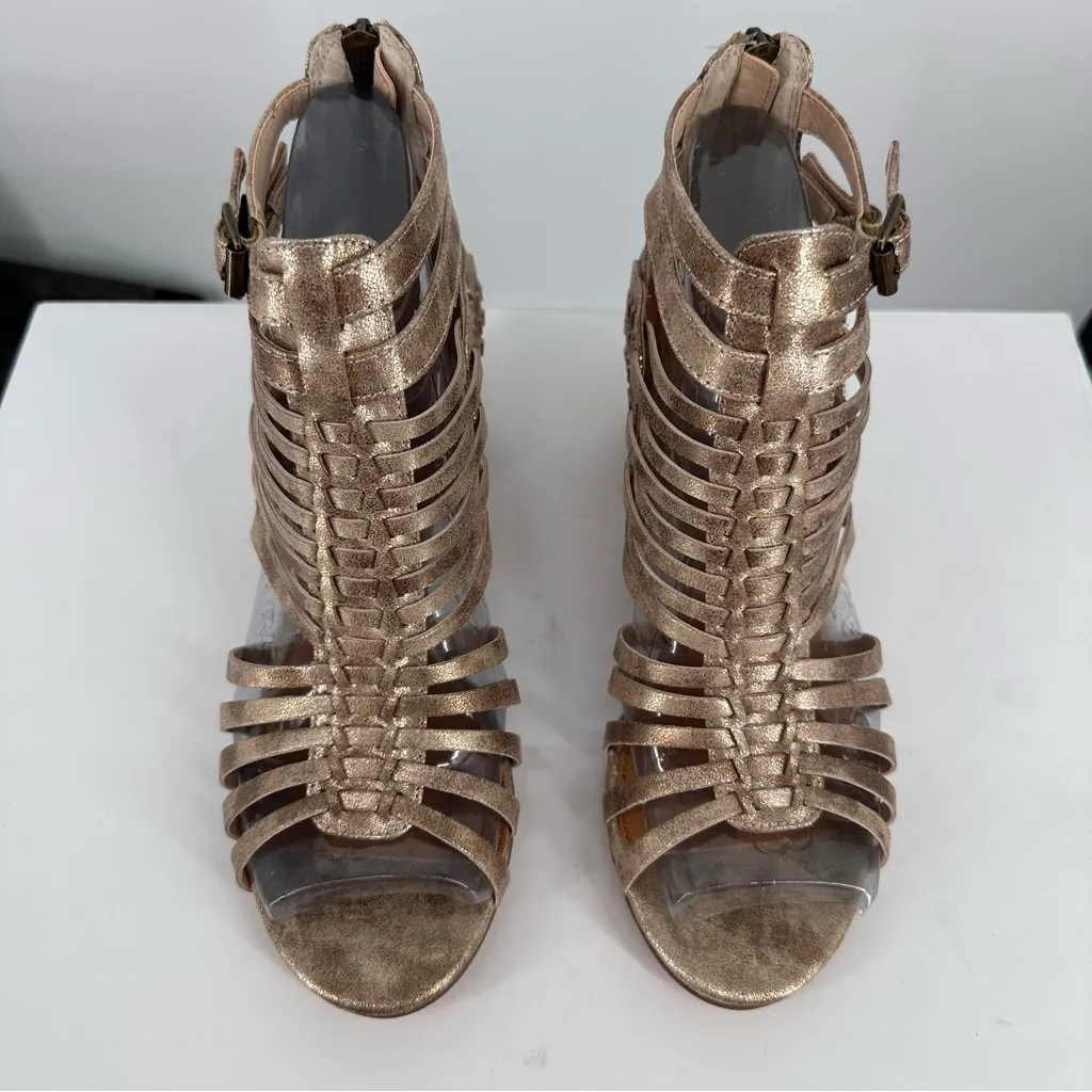 Not Rated Ofanto Heeled Sandal in Gold size 8.5 New in Box - Image 6