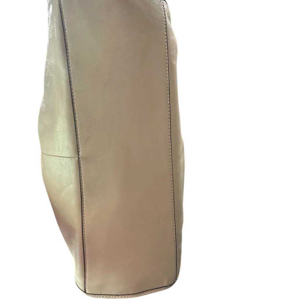 Coach Cream and Gold Hobo Bag with BUTTER SOFT LUXURIOUS LEATHER VERY CLASSY - Image 7