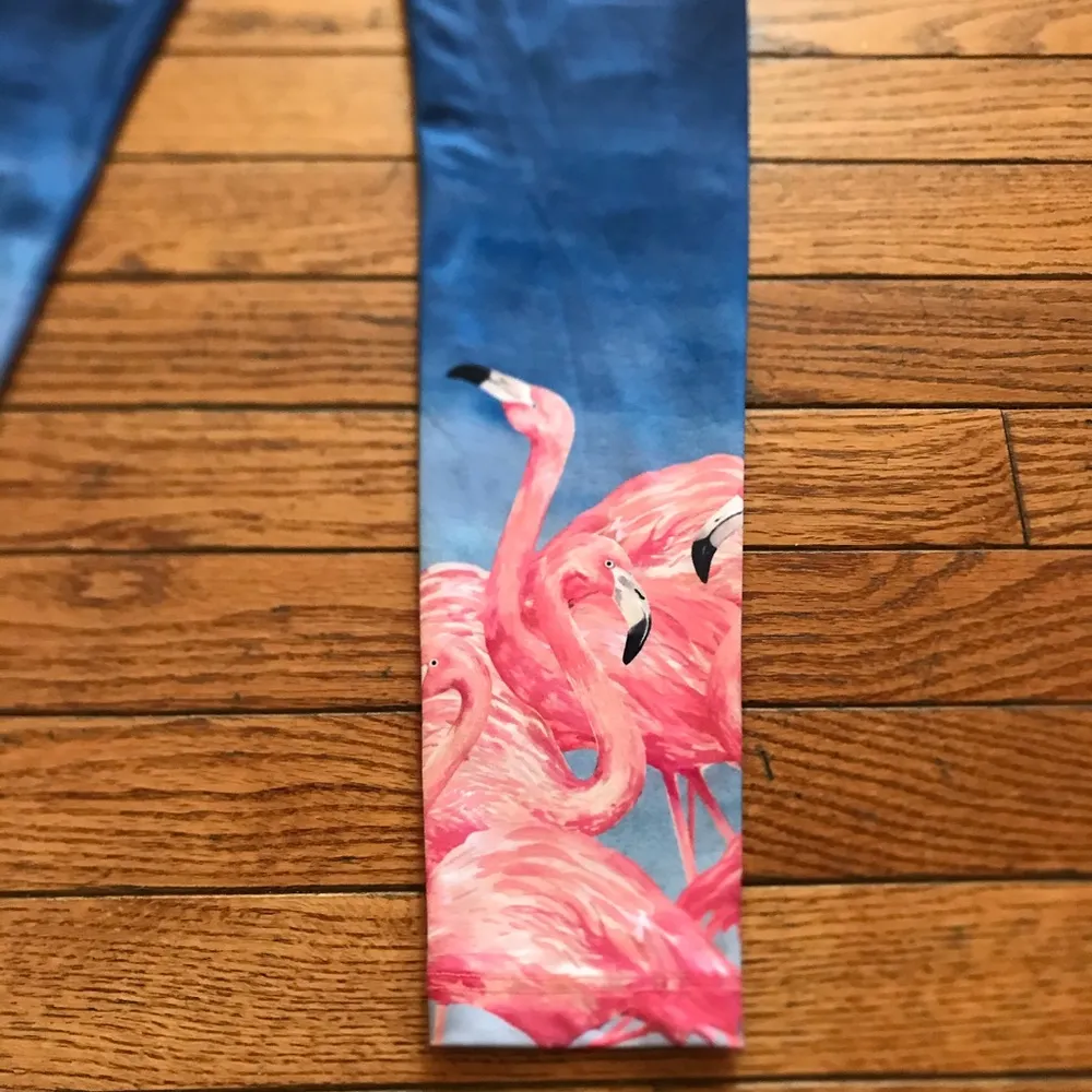Beyond Yoga Flamingo Leggings XS - Image 4