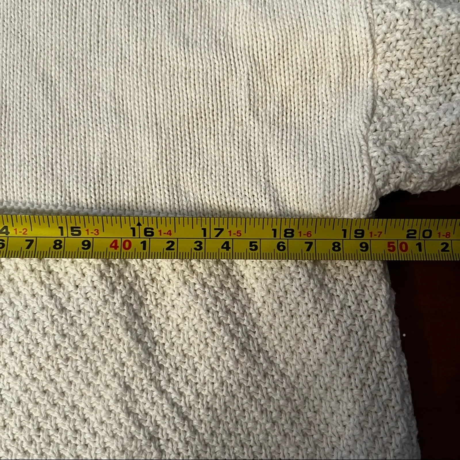 Outer Reef Women’s Granny Heart Wreath Mock Neck Pullover Sweater Size Large White - Image 4