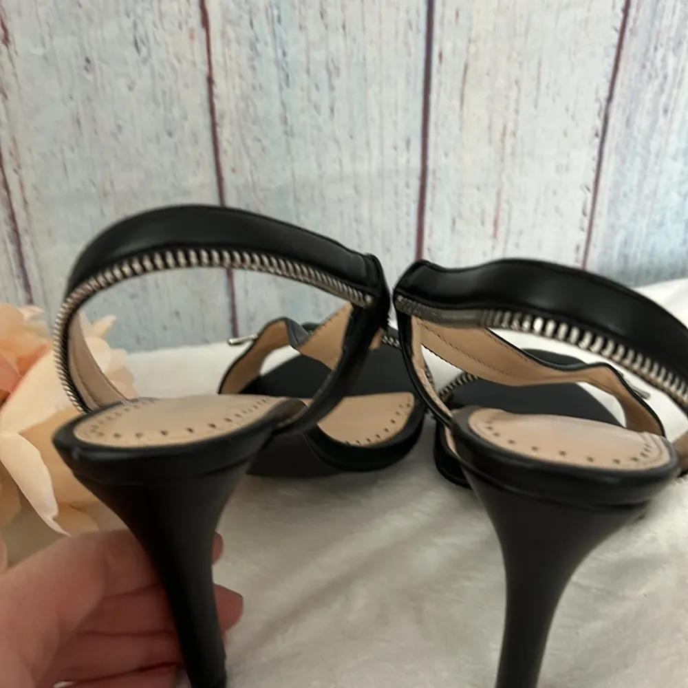 NWOT Adrienne Vittadini Gabriella Zip Sandals - Image 10